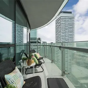 Apartment New Superior Lakeview Luxury Floor 3-bedroom On 48th Floor, Toronto