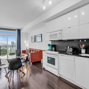 Apartment View - 1 Free Parking, Toronto