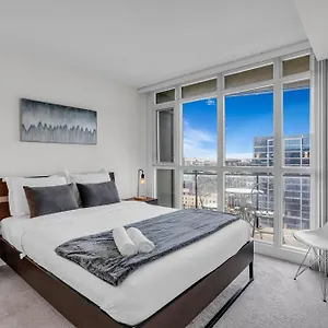 Apartment Downtown, Toronto